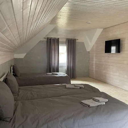 Kelef House Tatariw